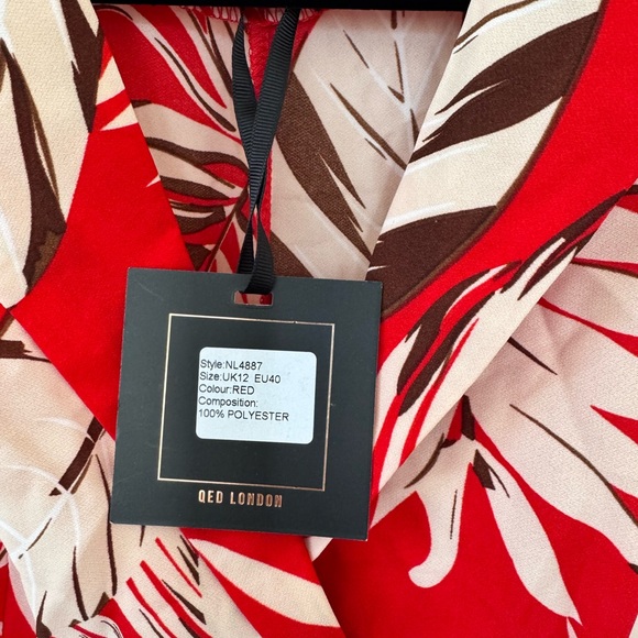 QED Red Leaf Print Maxi Dress - Picture 5 of 11